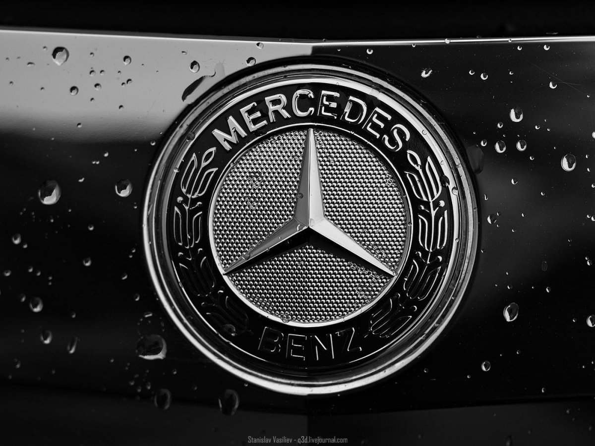 Mercedes-Benz logo 2021