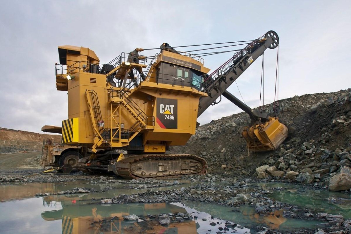 Экскаватор бисайрус 495