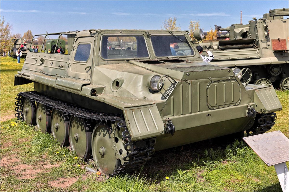 Гусеничный Транспортер ГАЗ 47