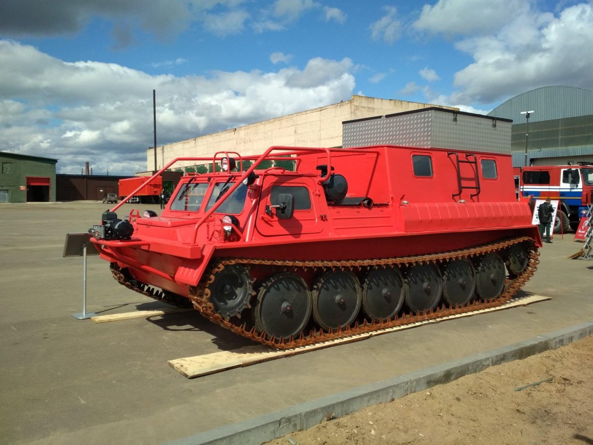 ГАЗ 34039-32 гусеничный снегоболотоход
