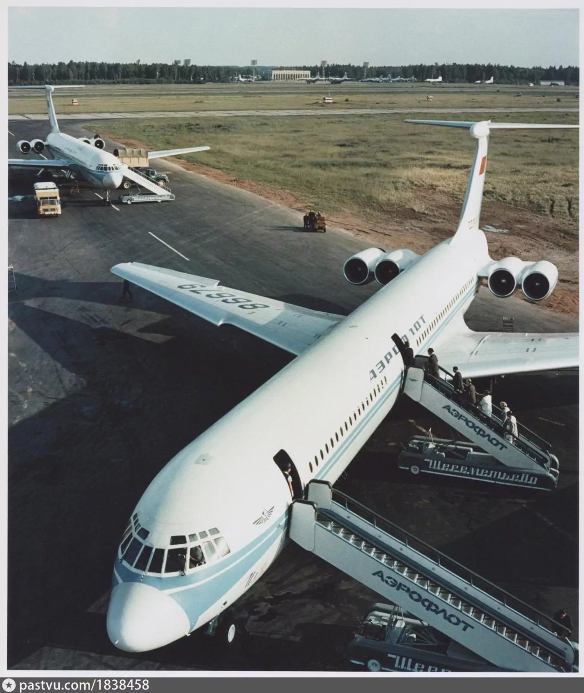 Ил-62 в Шереметьево