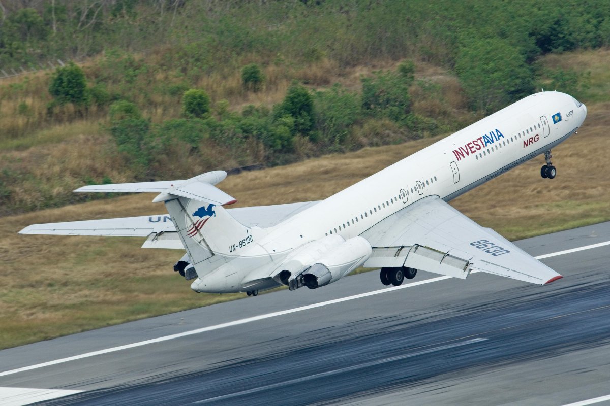 Самолет ил-62м