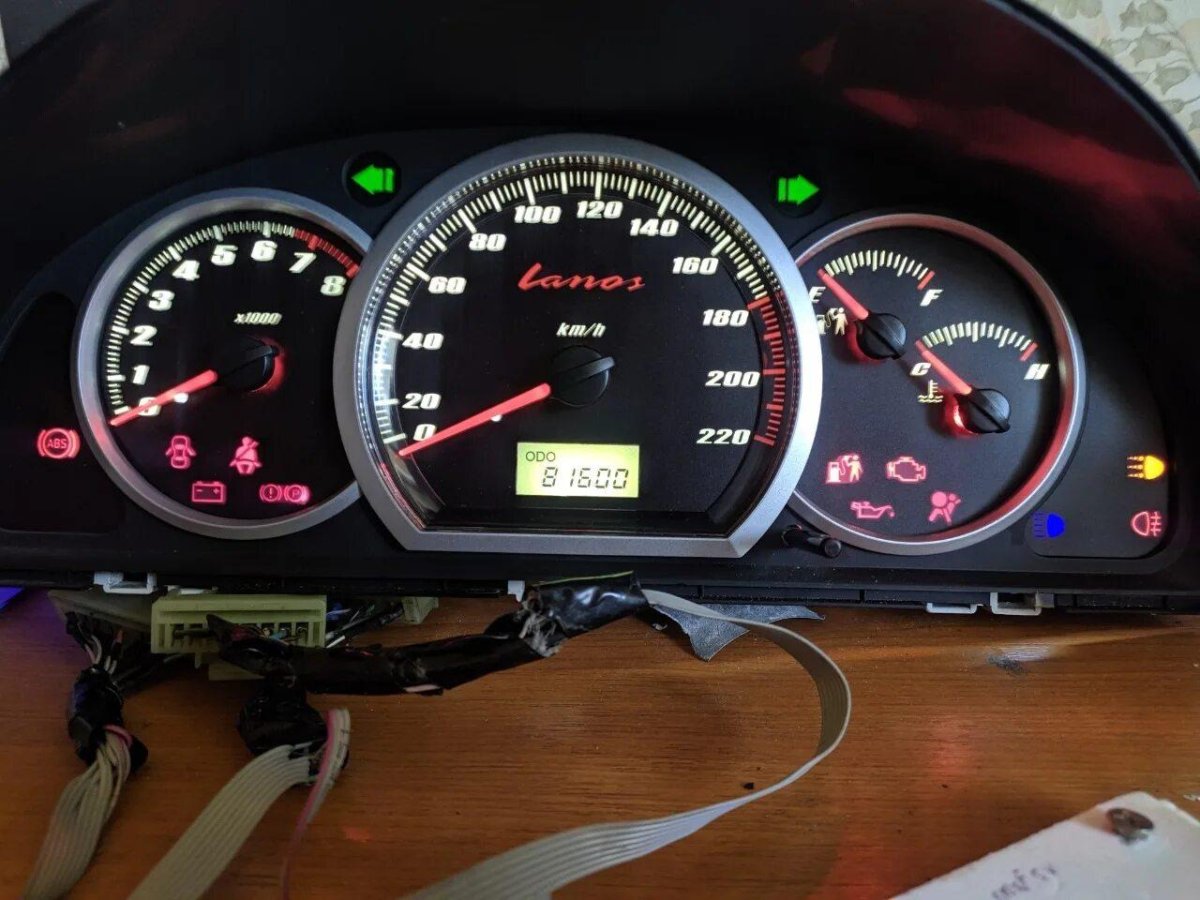 Шевроле Ланос 2008 приборная панель