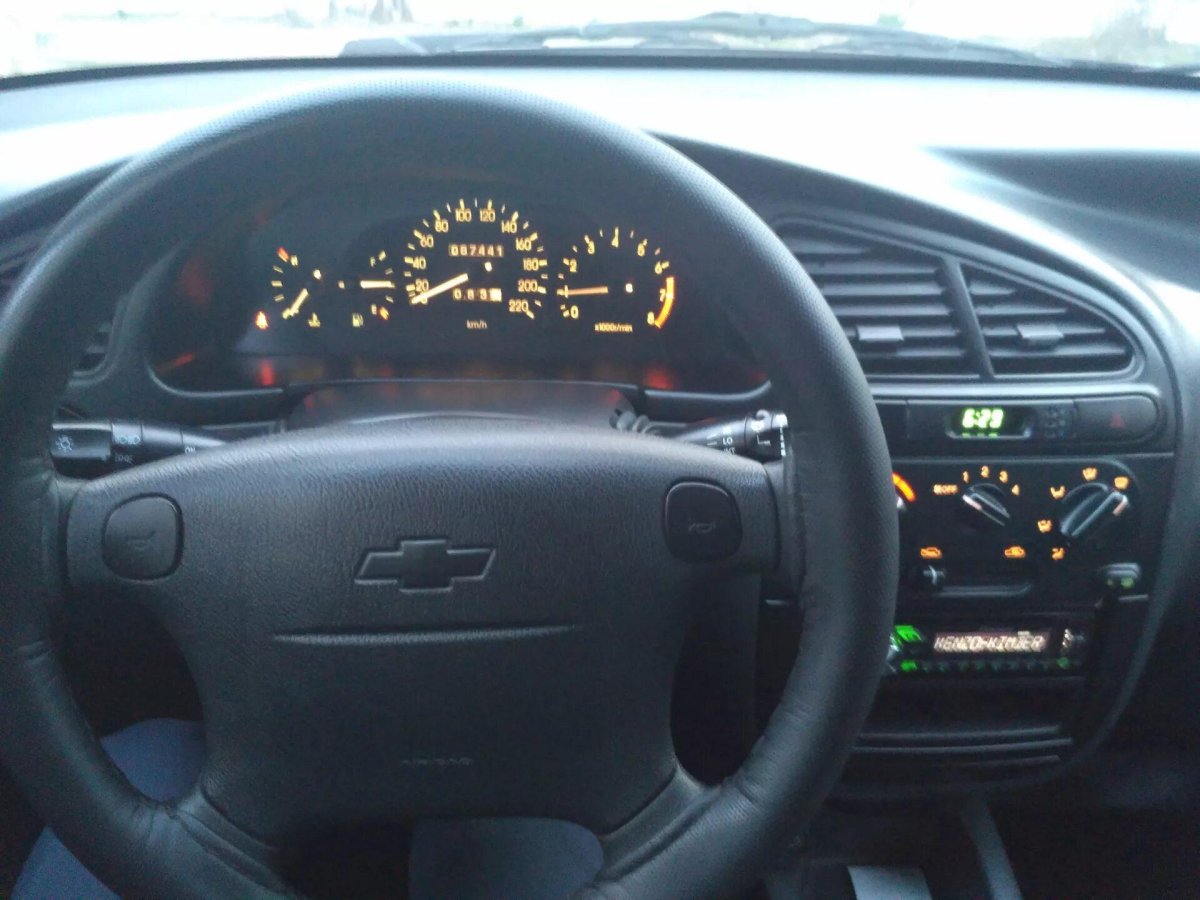Chevrolet lanos приборная панель