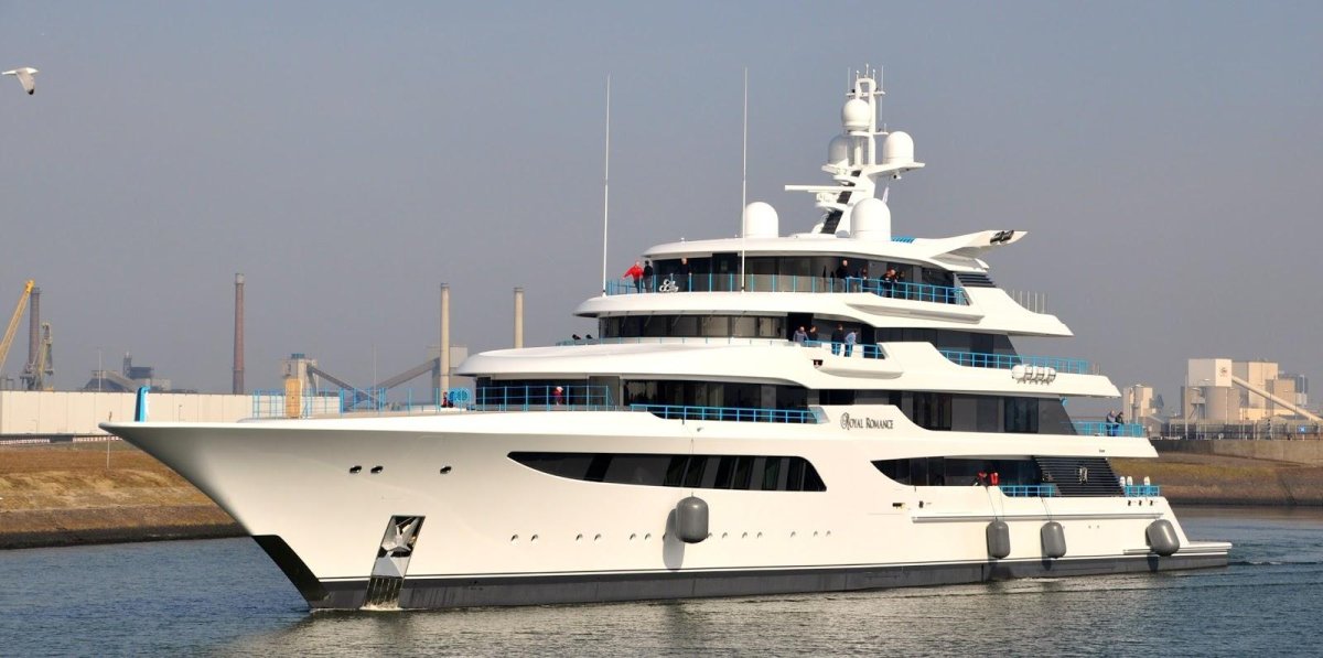 Royal Romance яхта