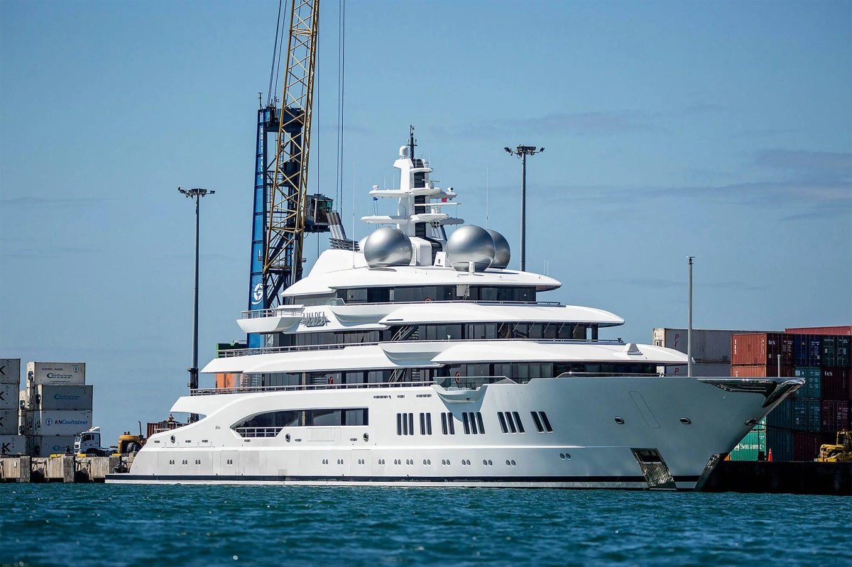 Яхта Сулеймана Керимова