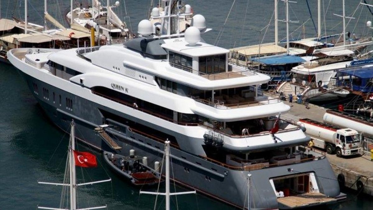 Яхта Clio Дерипаска