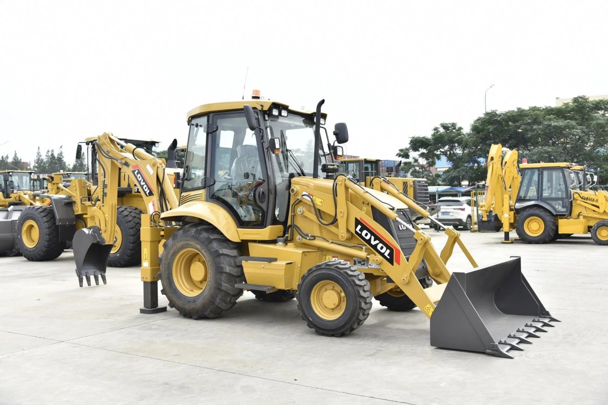 Экскаватор-погрузчик Lovol flb468