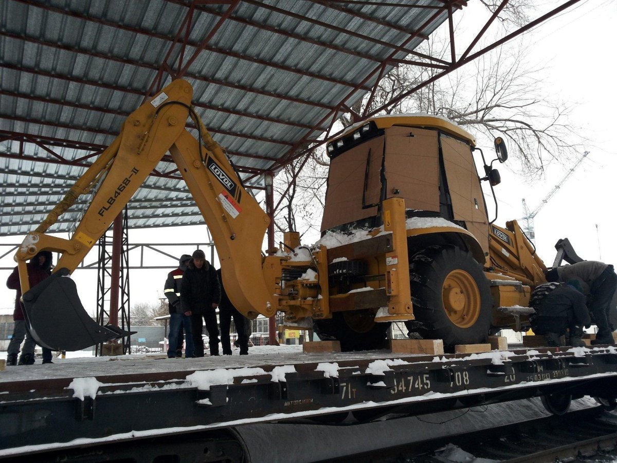 Экскаватор-погрузчик Lovol flb468