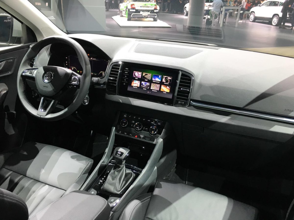 Шкода Карок салон