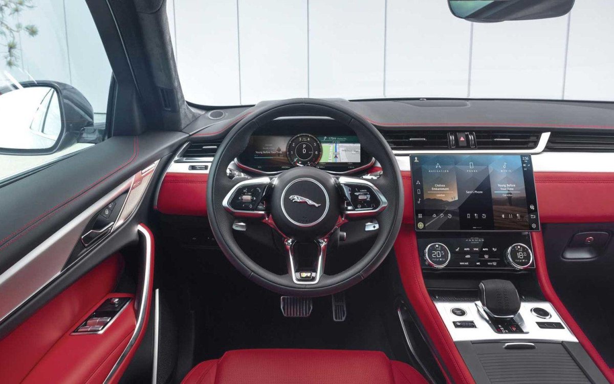 Jaguar f-Pace 2021 Interior