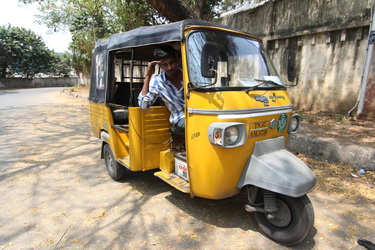 Моторикша тук-тук