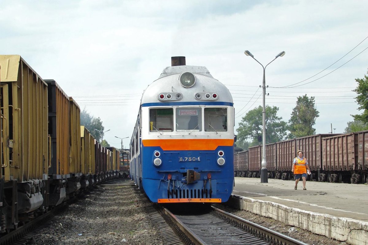 Модель дизель поезда д1