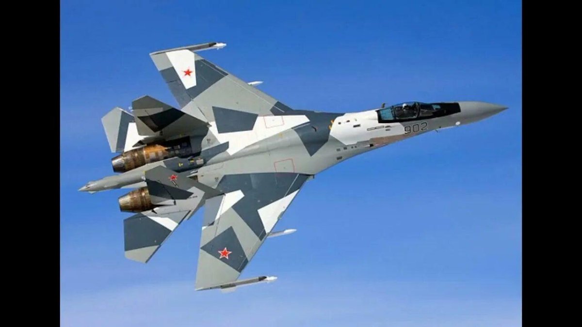 Истребитель Су-35