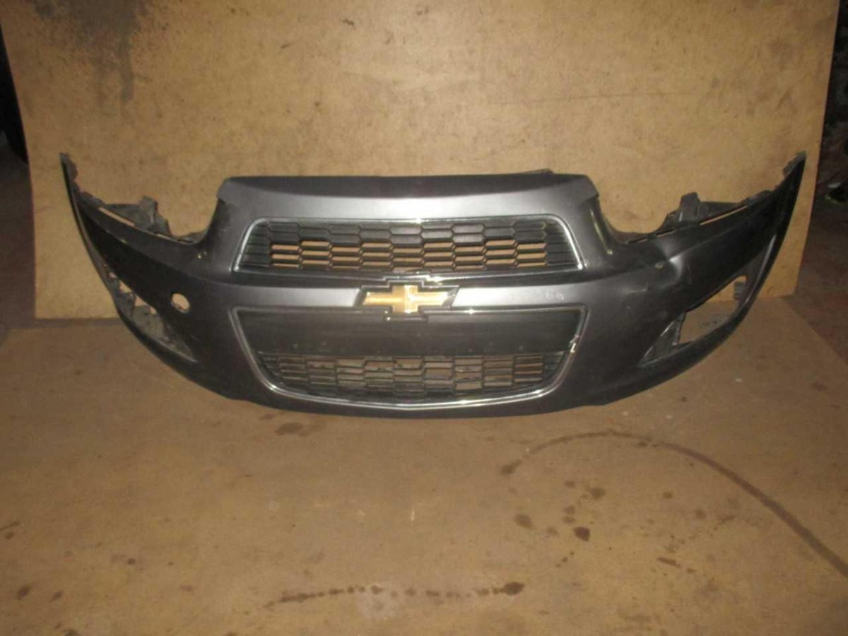 Передний бампер Шевроле Авео т300
