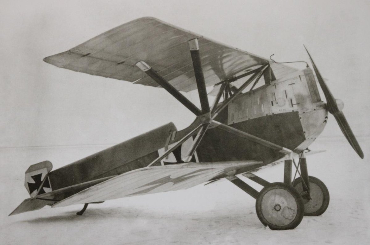 Истребитель Ганза Бранденбург d. i