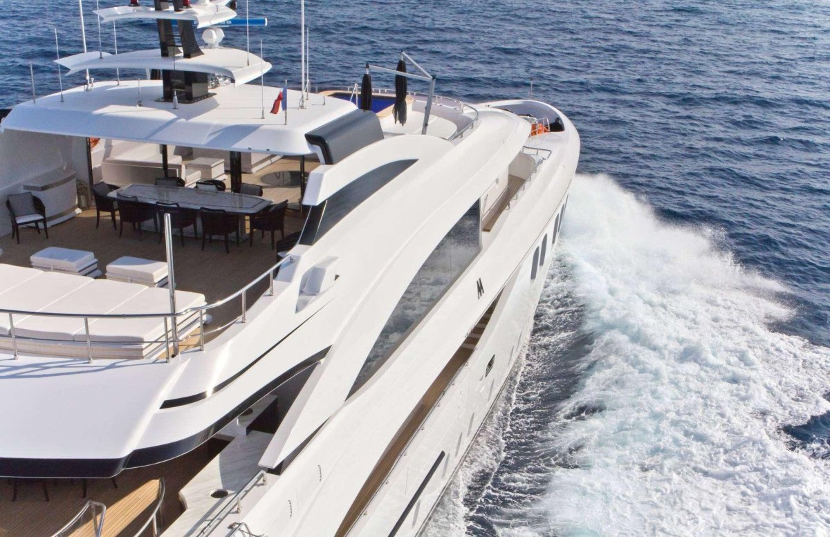 Яхта Александр