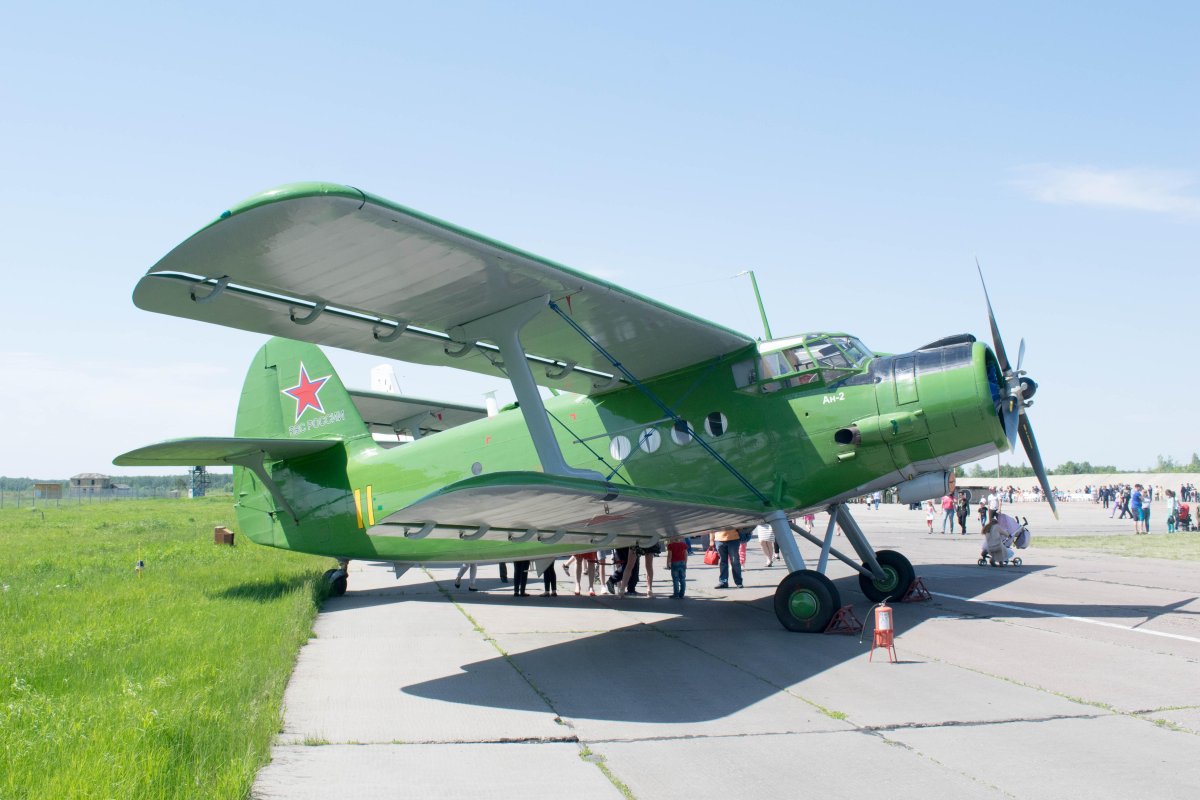 Самолёт-биплан АН-2