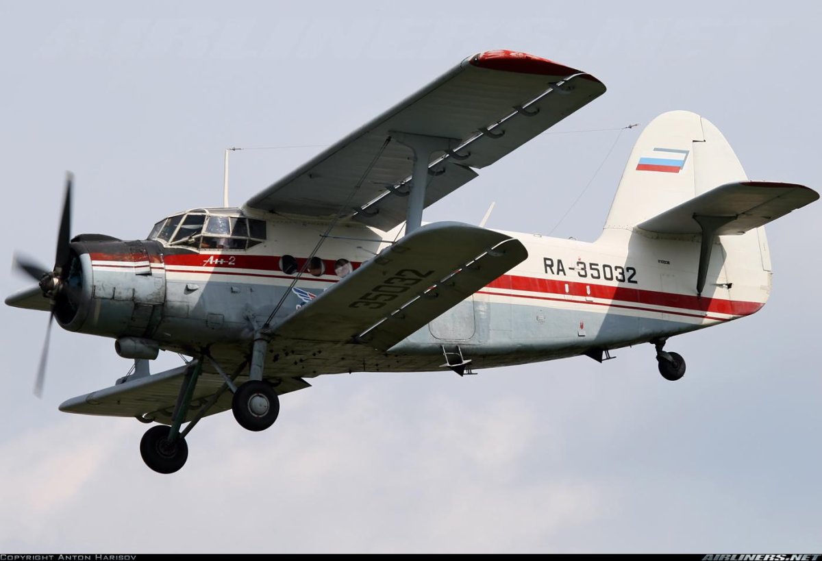АН-2 пассажирский самолёт