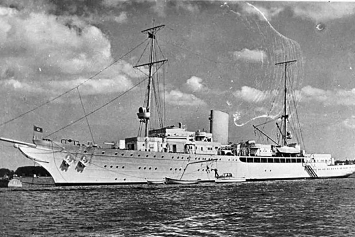 Aviso Grille яхта Гитлера