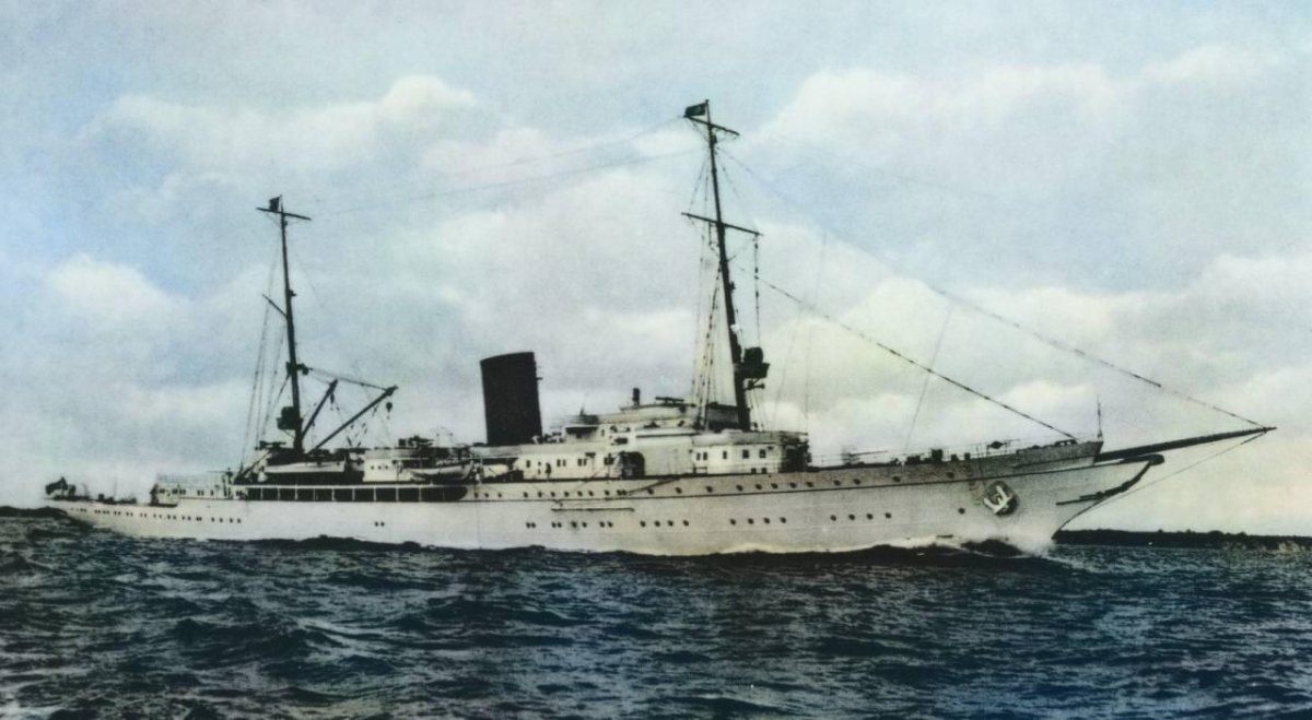 Яхта Адольф Гитлер