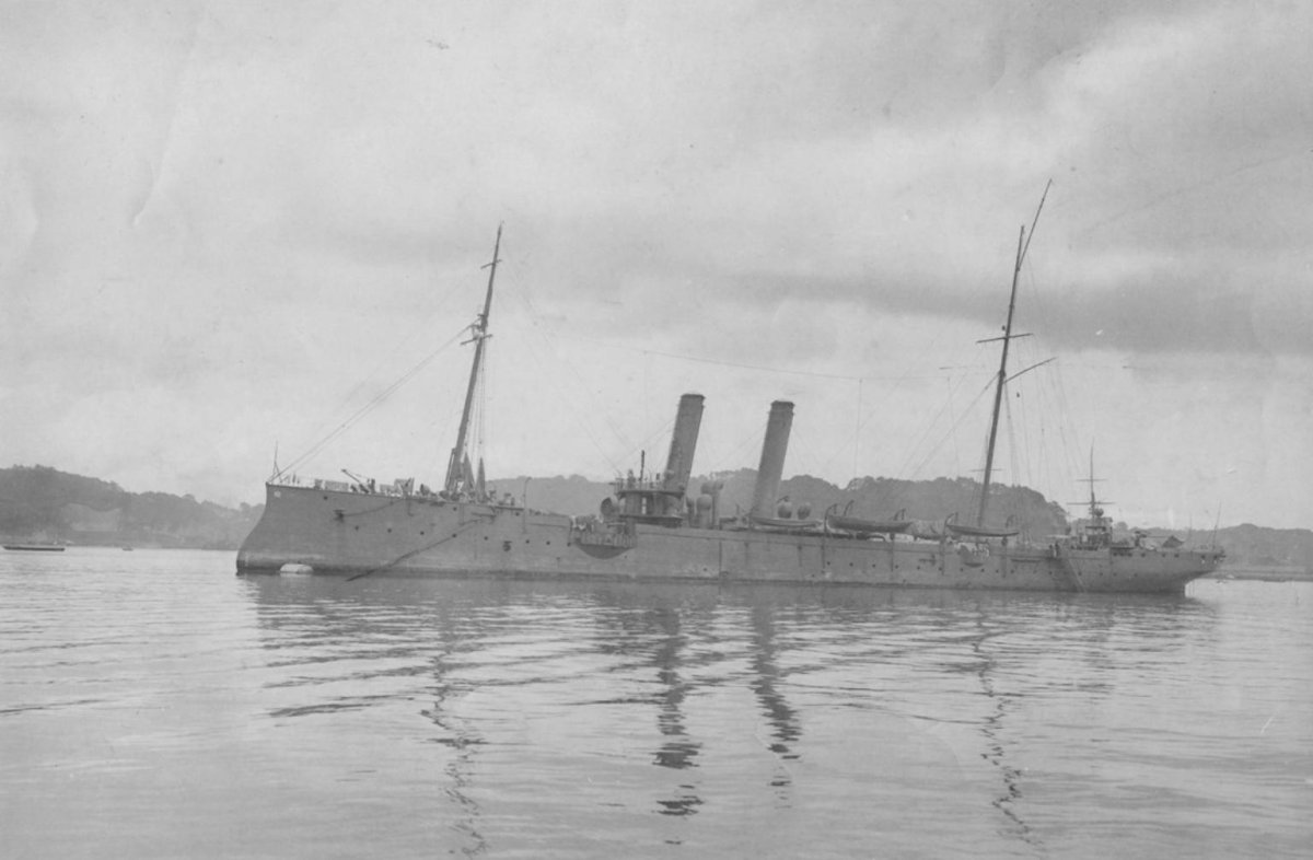 Безбронный крейсер авизо Тацута