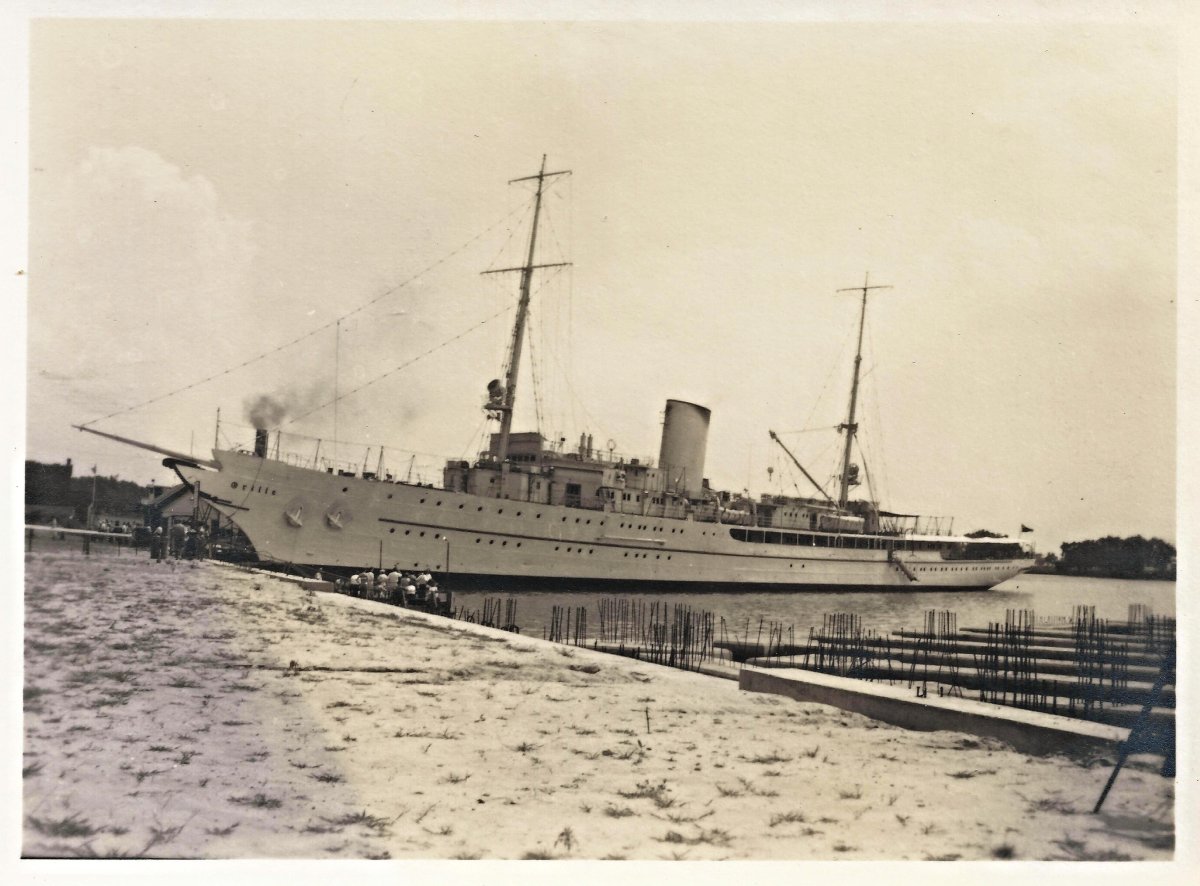 Авизо судно