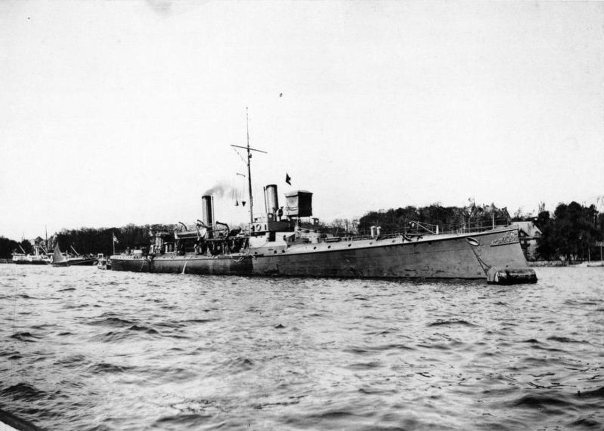 Минный крейсер Сибирский стрелок