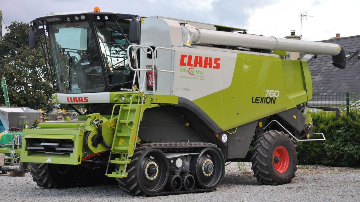 Комбайн CLAAS Lexion