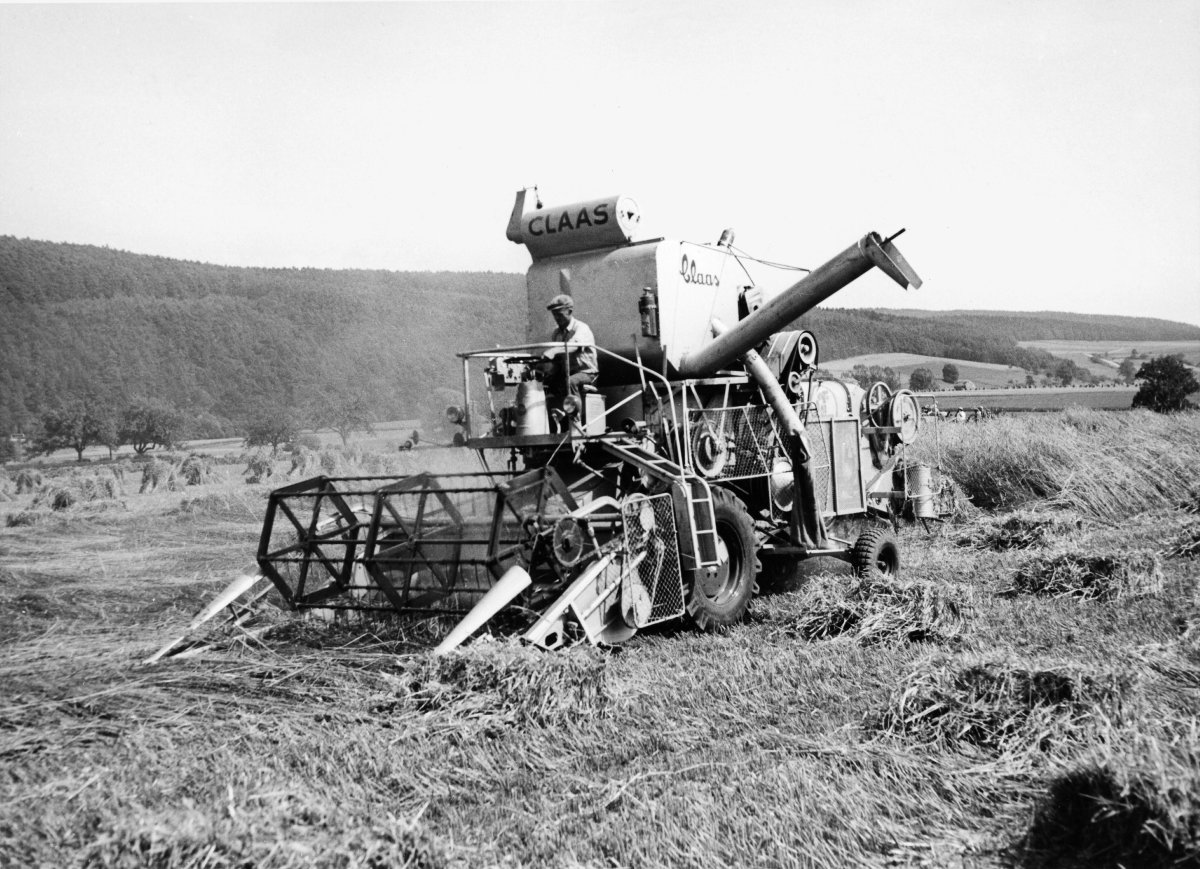 Зерноуборочный комбайн «Сталинец-1»