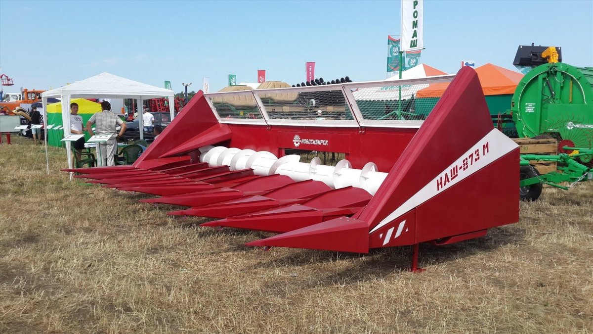 Жатка для уборки подсолнечника наш 873м