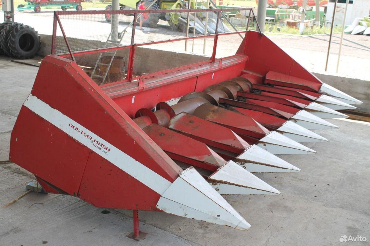 Жатка для уборки кукурузы на Дон 1500