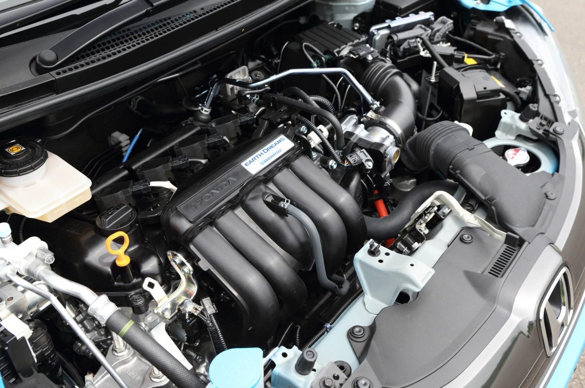Двигатель Honda Fit Hybrid 2014