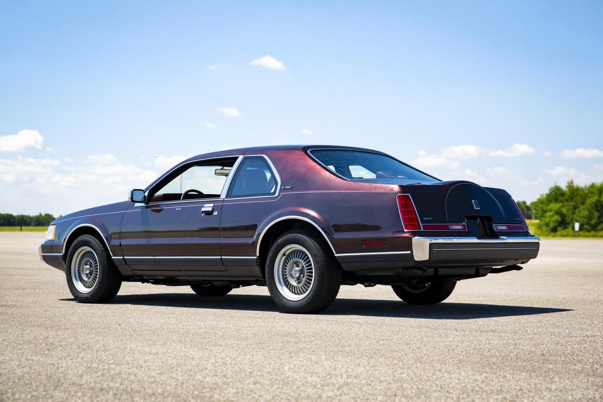 Lincoln Mark VII 1984