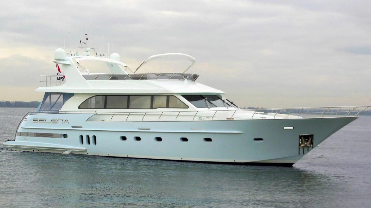 Van der Valk яхта