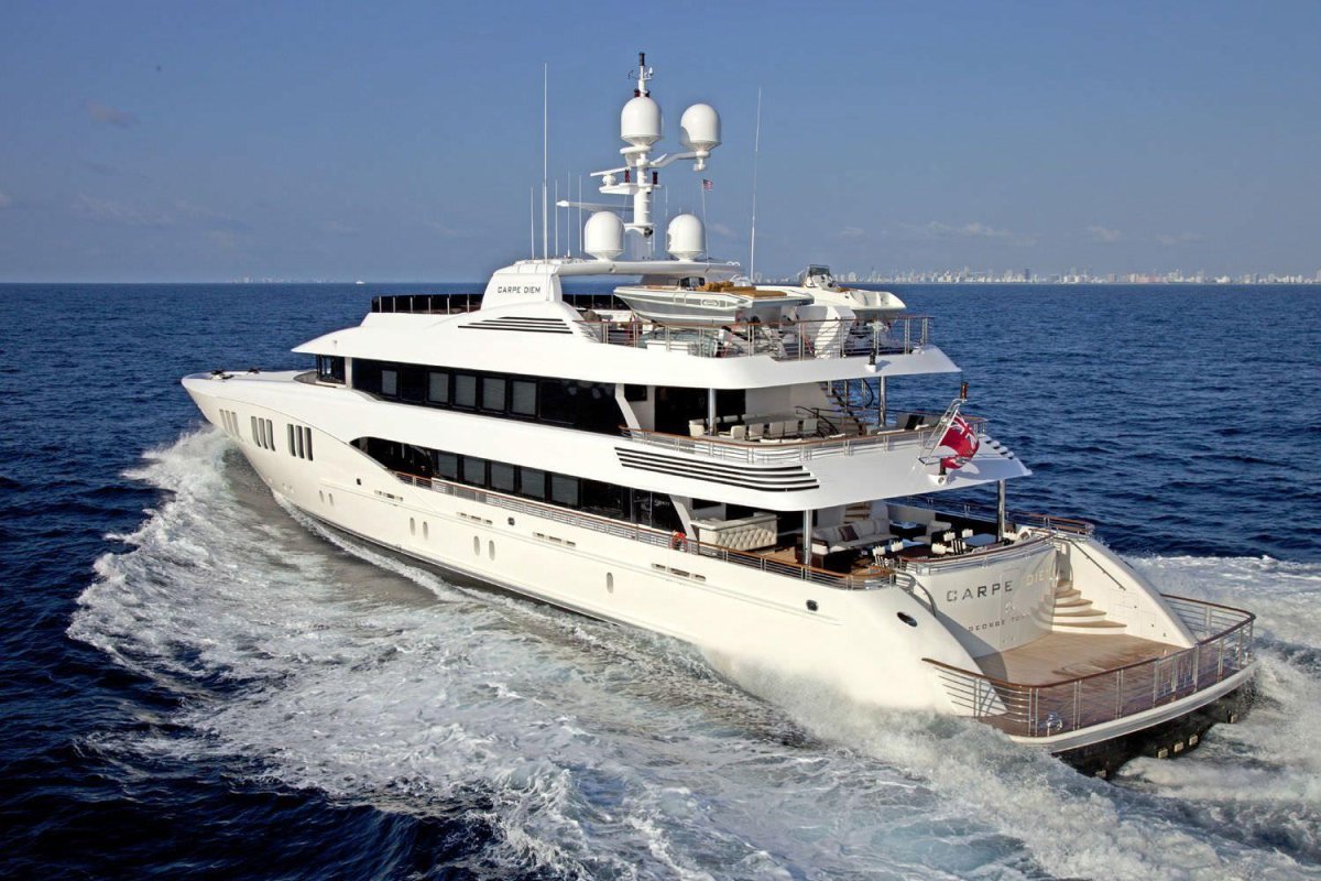 Яхта Carpe Diem
