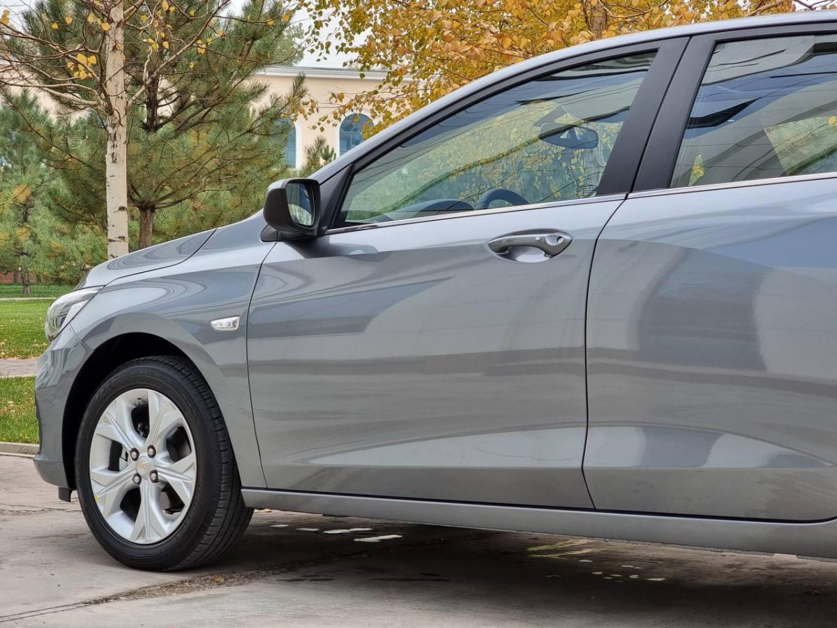 Chevrolet Onix LS MT