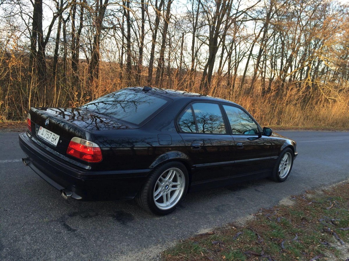 BMW e38 37 Style