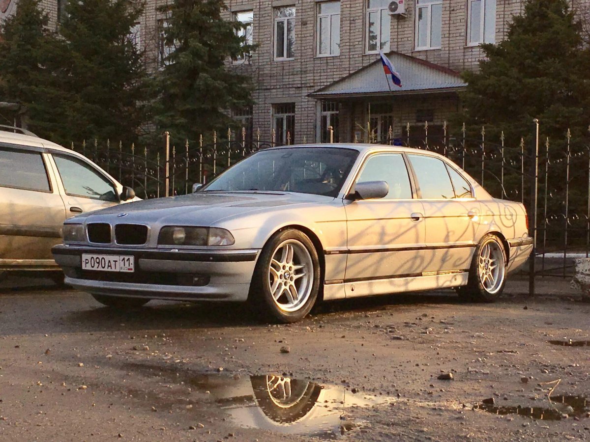BMW e38 37 Style