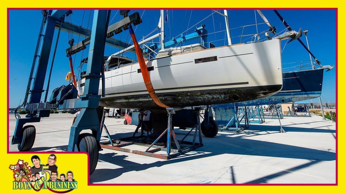 Яхта Агиней Северодвинск