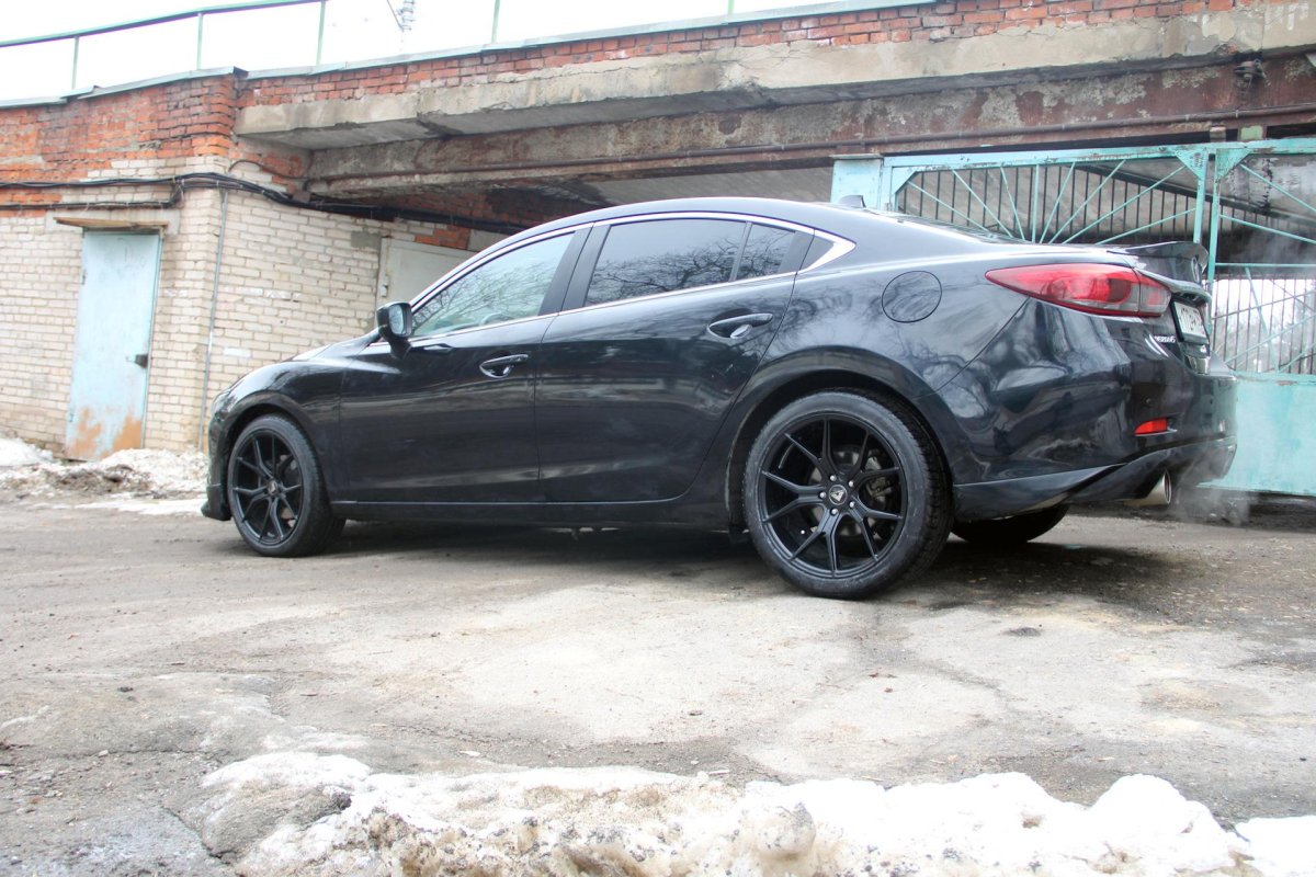 Мазда 6 на 19 дисках