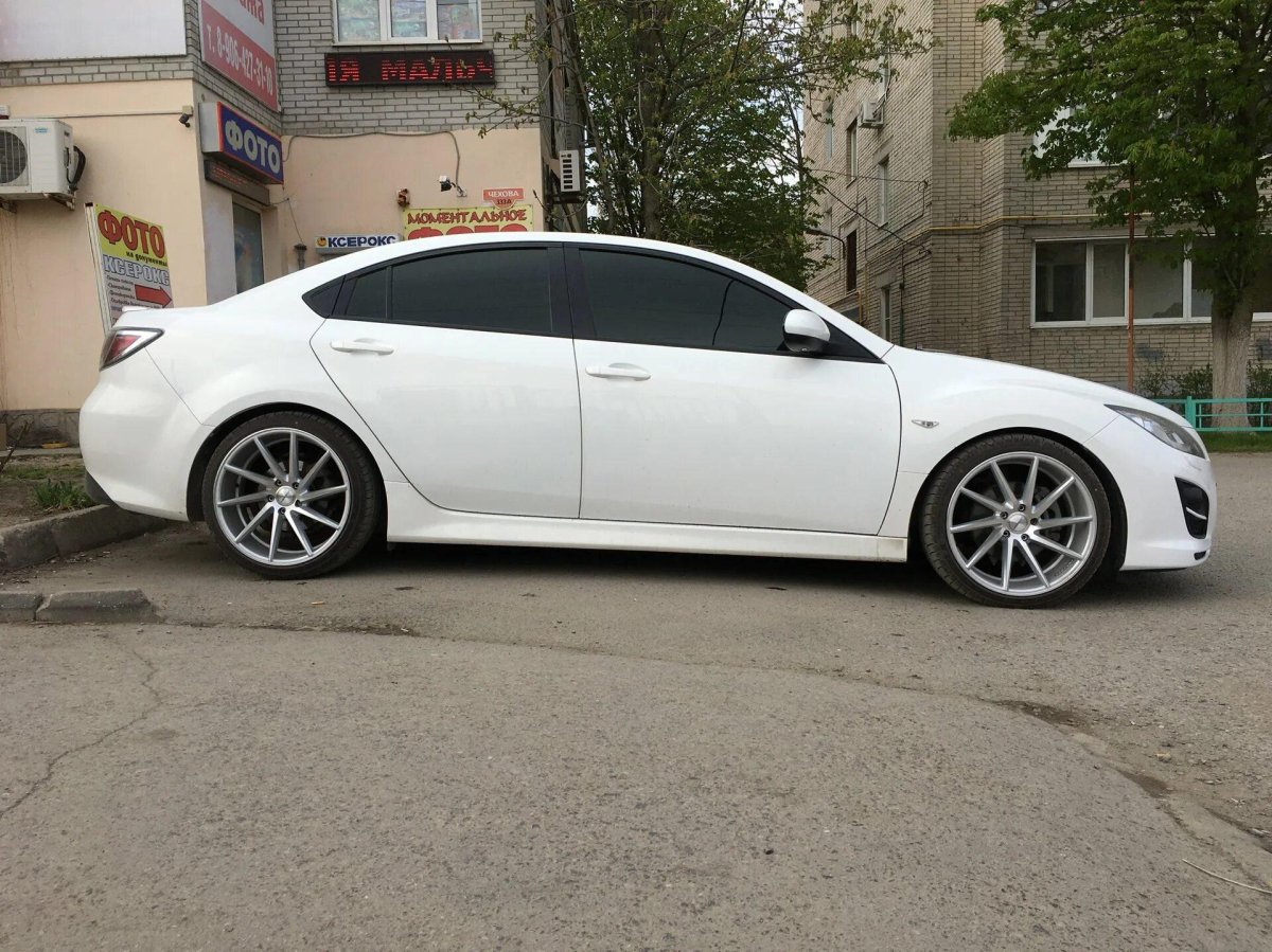 Mazda 6 белая r17