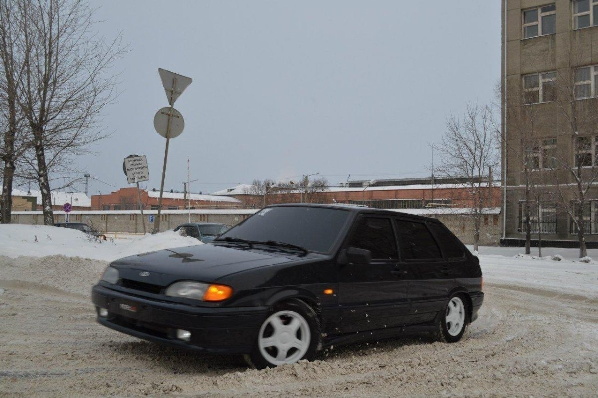 Лада 2114 черная