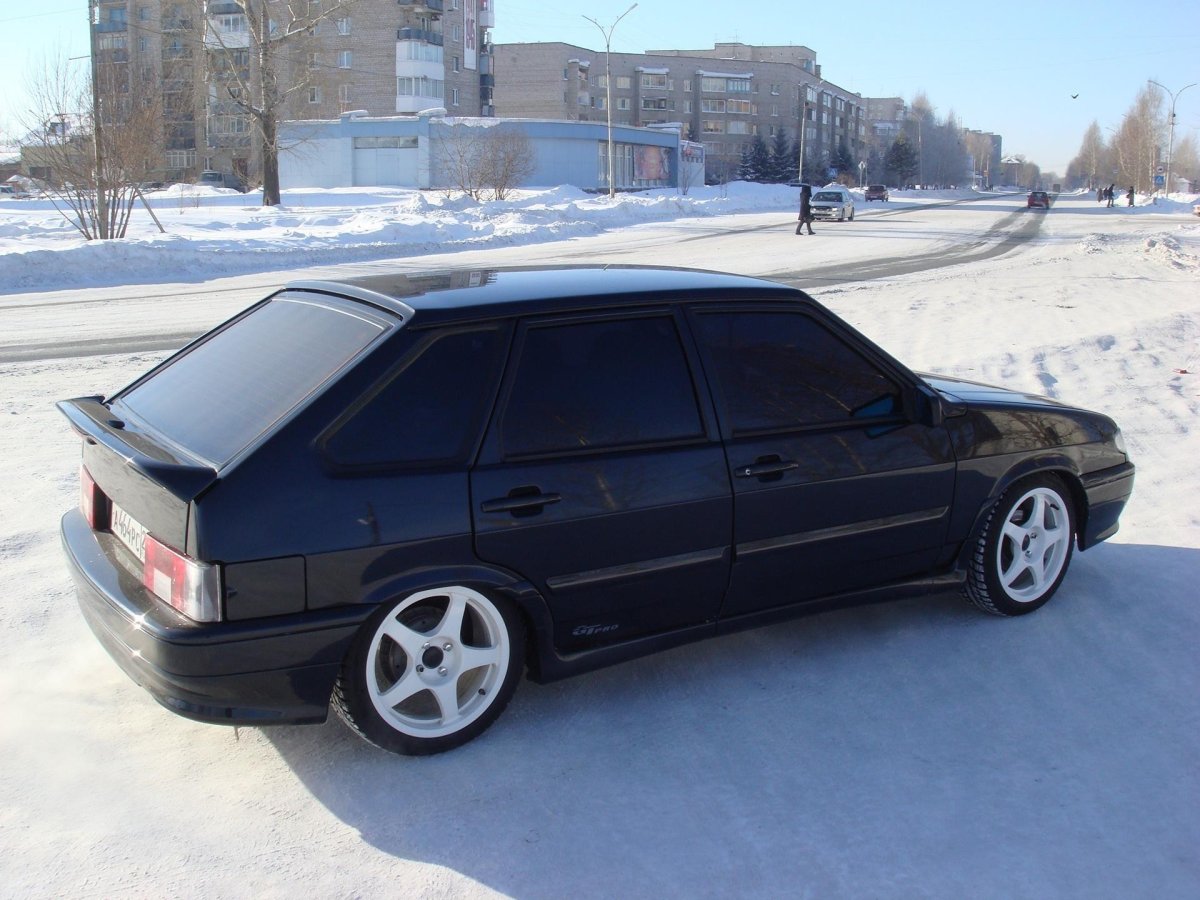 ВАЗ 2114 черная в тонере