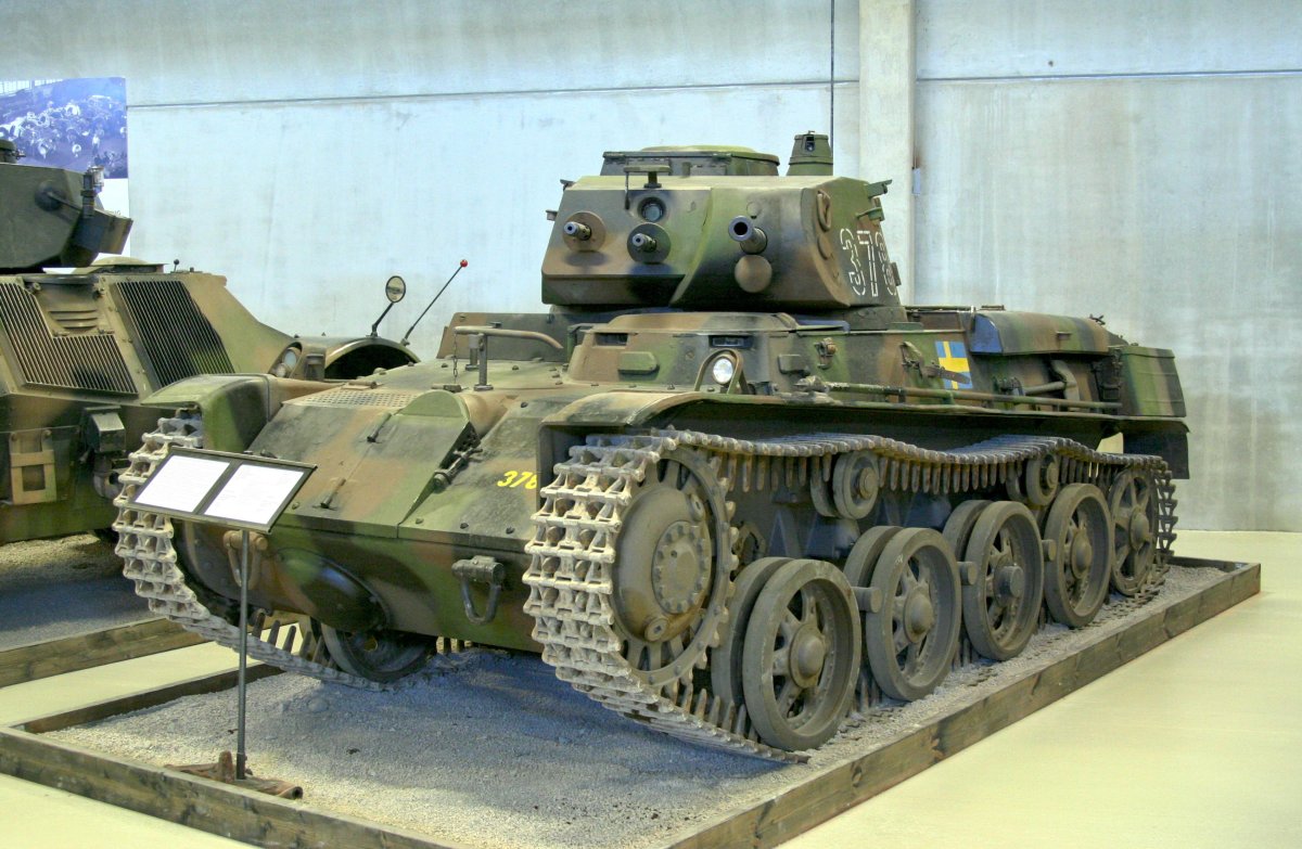 Танк Strv m/40l