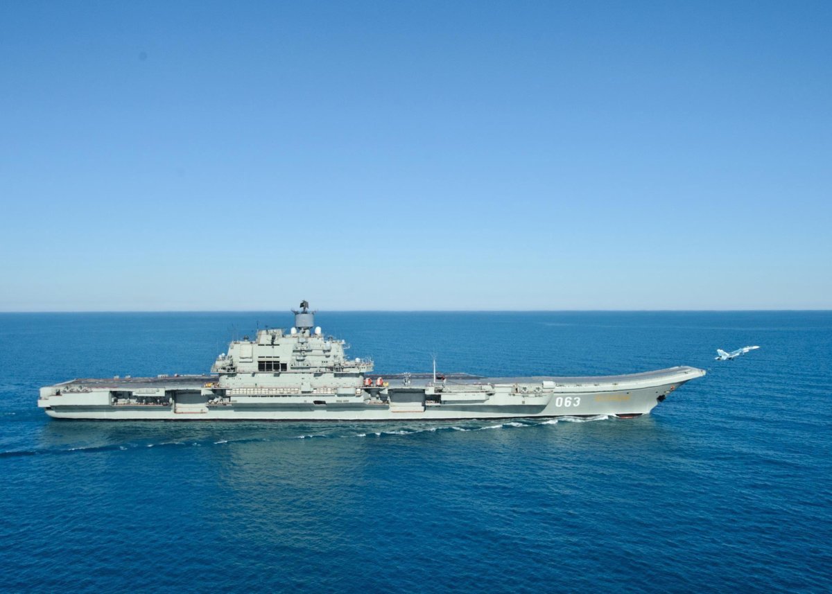 Тяжелый авианесущий крейсер Адмирал Кузнецов