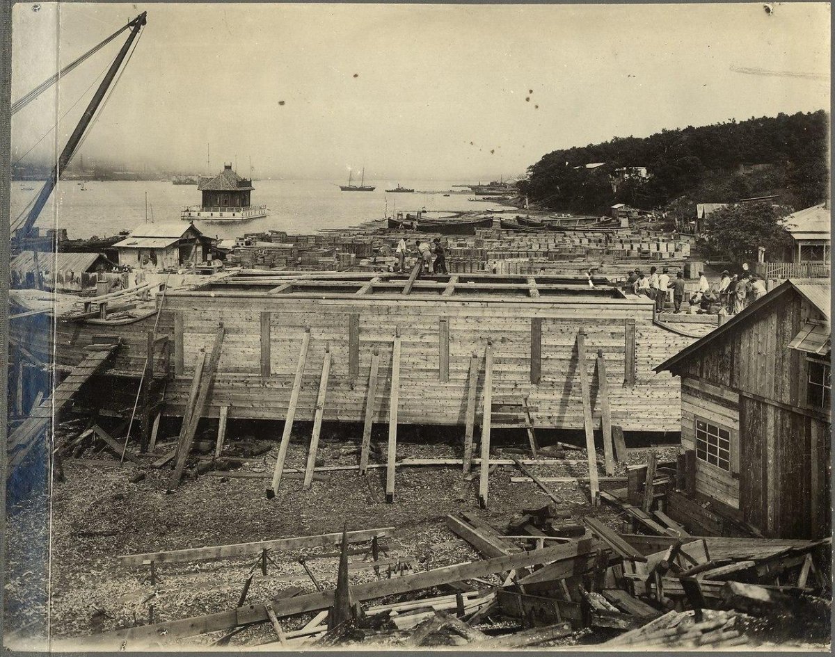 Верфи в Архангельске при Петре 1