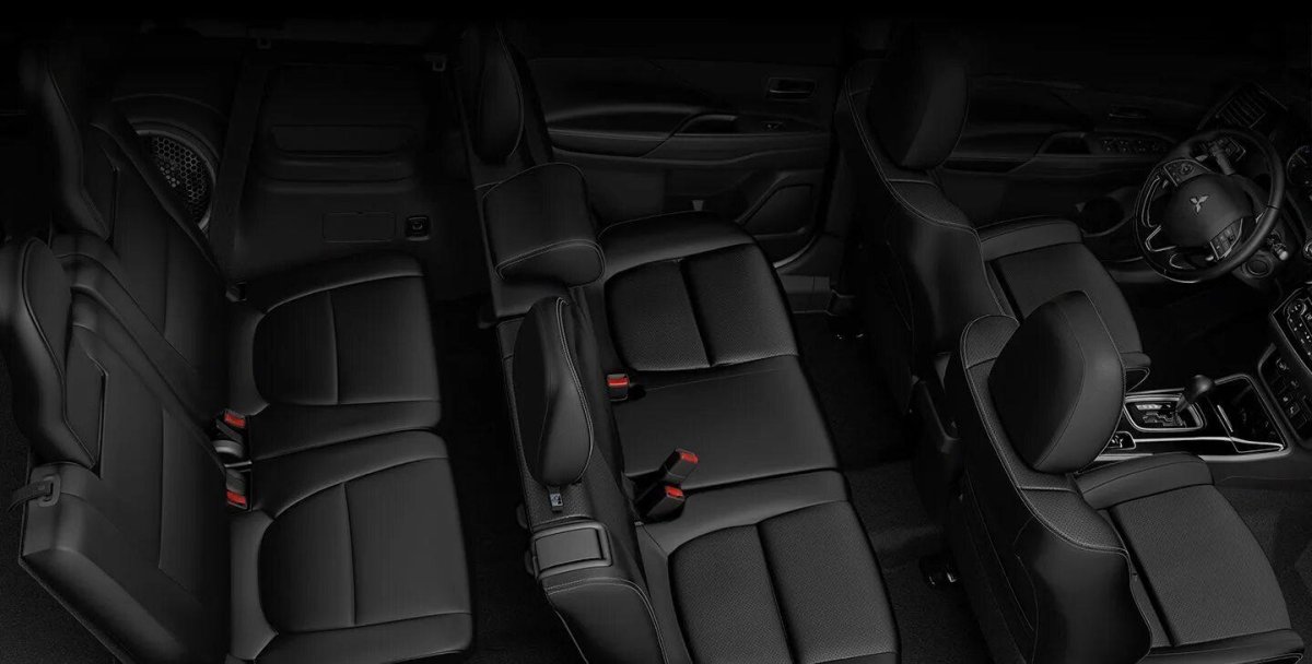 Mitsubishi Outlander салон