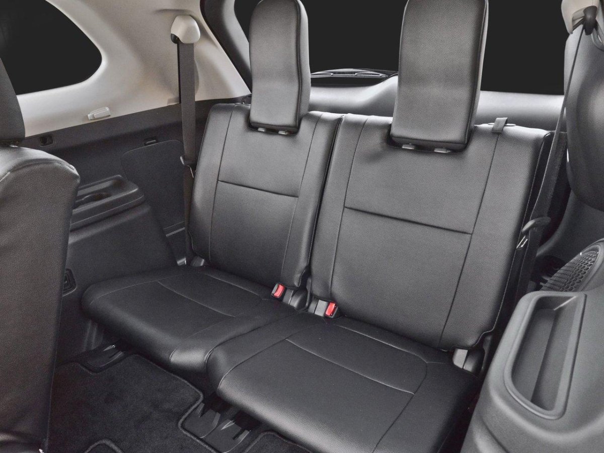 Mitsubishi Outlander третий ряд сидений