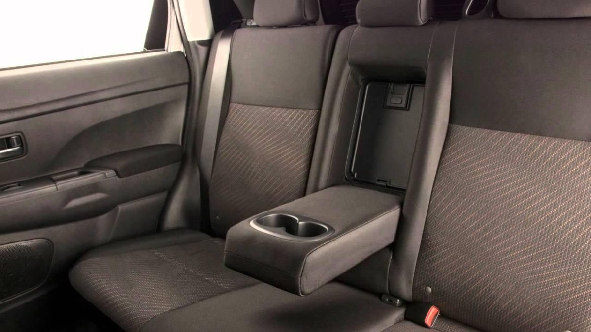 Mitsubishi Outlander 2013 салон